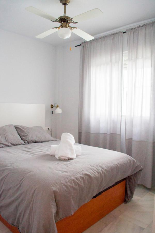 Pedregalejo Apartament Malaga Luaran gambar